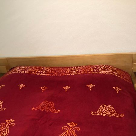 Bed and Breakfast Mona'S Sleep & Go Buren  Екстер'єр фото